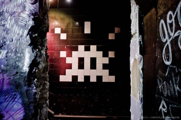 SpaceInvader-Les-Bains-courtesy-Magda-Danysz-Gallery-Photo-Stephane-Bisseuil-5-600x399