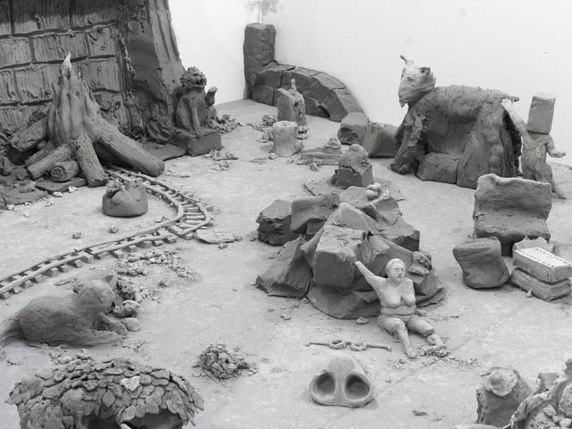 Urs-Fischer-MOCA-2013-13-x