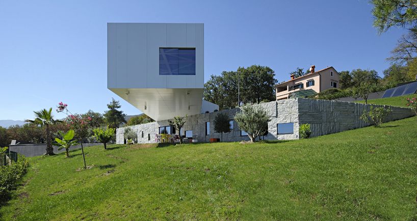 03_Nest and Cave House by Idis Turato image © Sandro Lendler