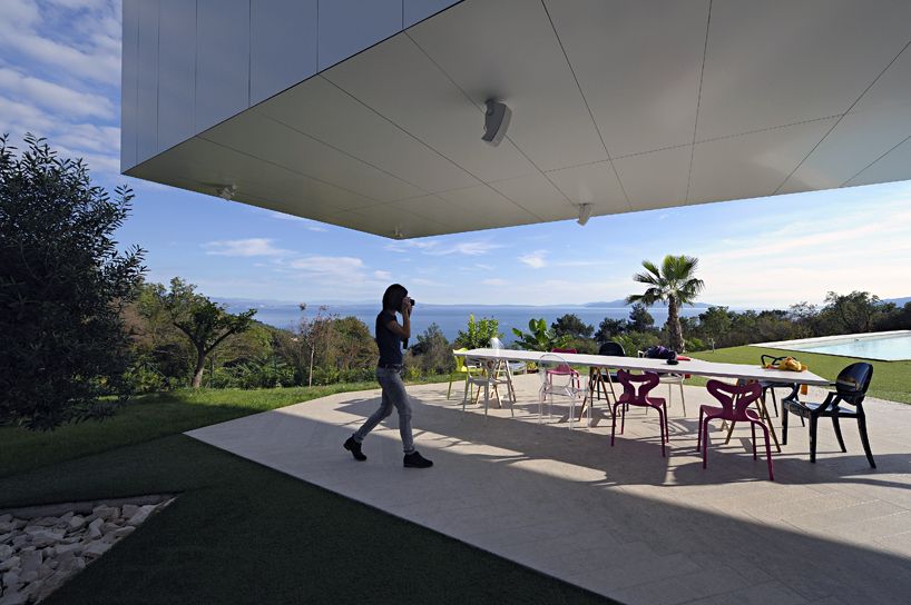 06_Nest and Cave House by Idis Turato image © Sandro Lendler