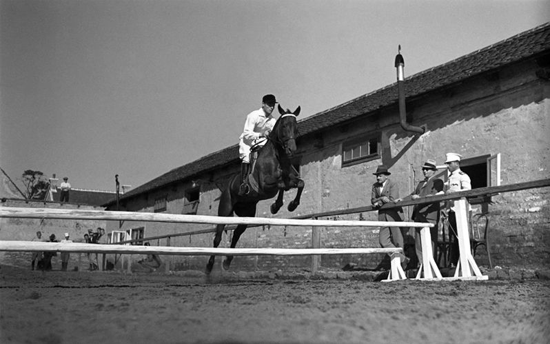 2. Konjiüki klub, Zagreb, oko 1940., MSU-ATD 7301