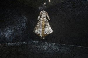chiharu-shiota-synchronizing-strings-and-rhizomes_01