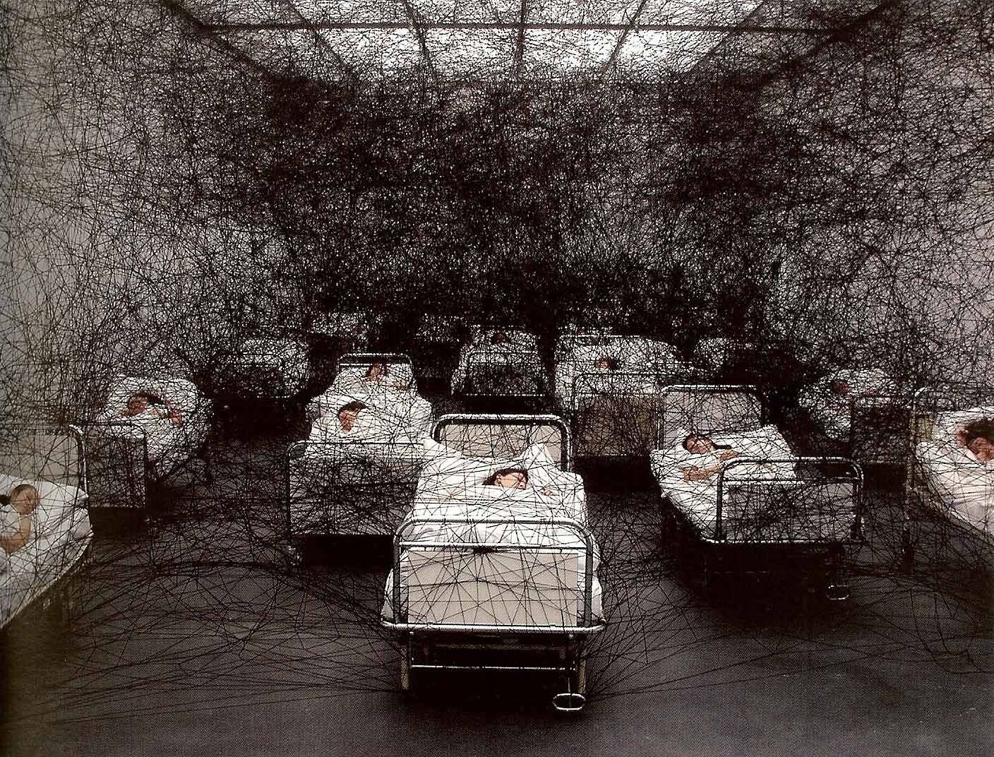 chiharu-shiotas-installations-03