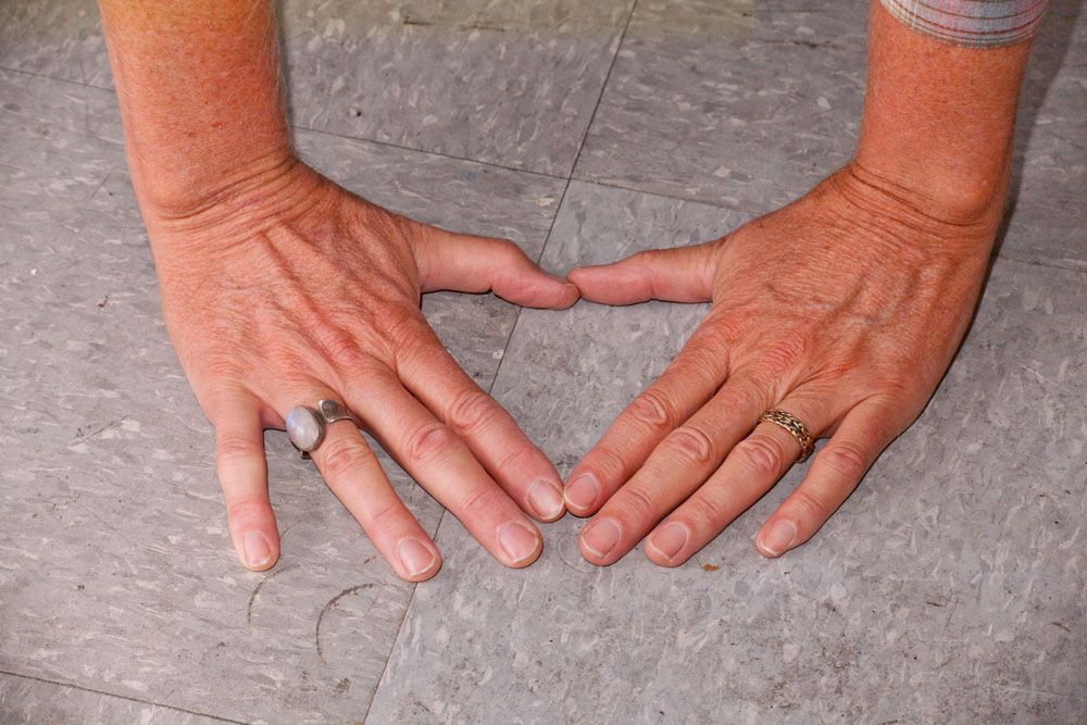 hands 2