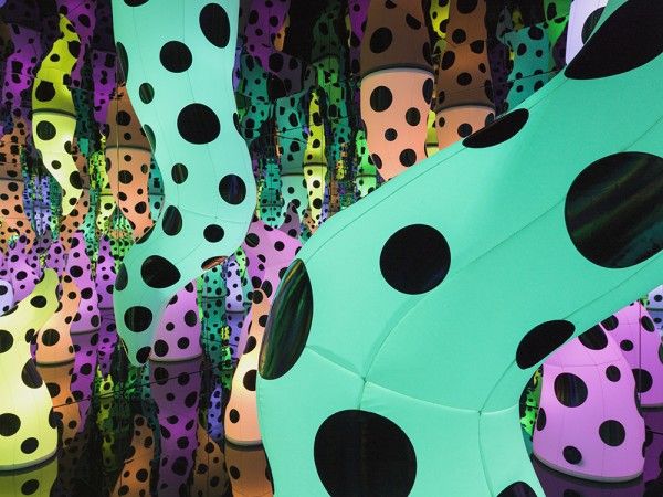 KUSAMA2013_INFINITYROOM2_2_web-600x450