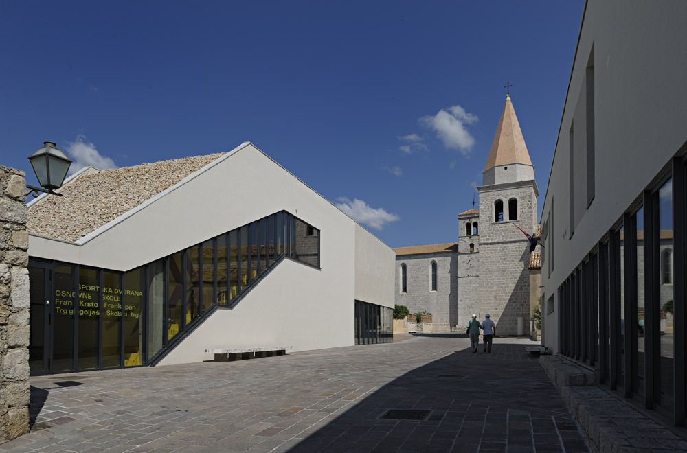 6-Sports hall and square Krk - photo by Sandro Lendler