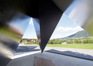 Bus-Stops-in-Krumbach-Austria_dezeen_784_8