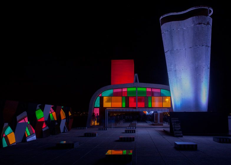 Defini-Fini-Infini-by-Daniel-Buren_dezeen_784_4