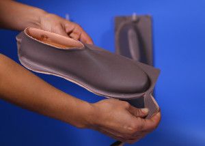 LAST_NO.21986_Model_1_shoe_by_Lou_Moria_dezeen_784_3