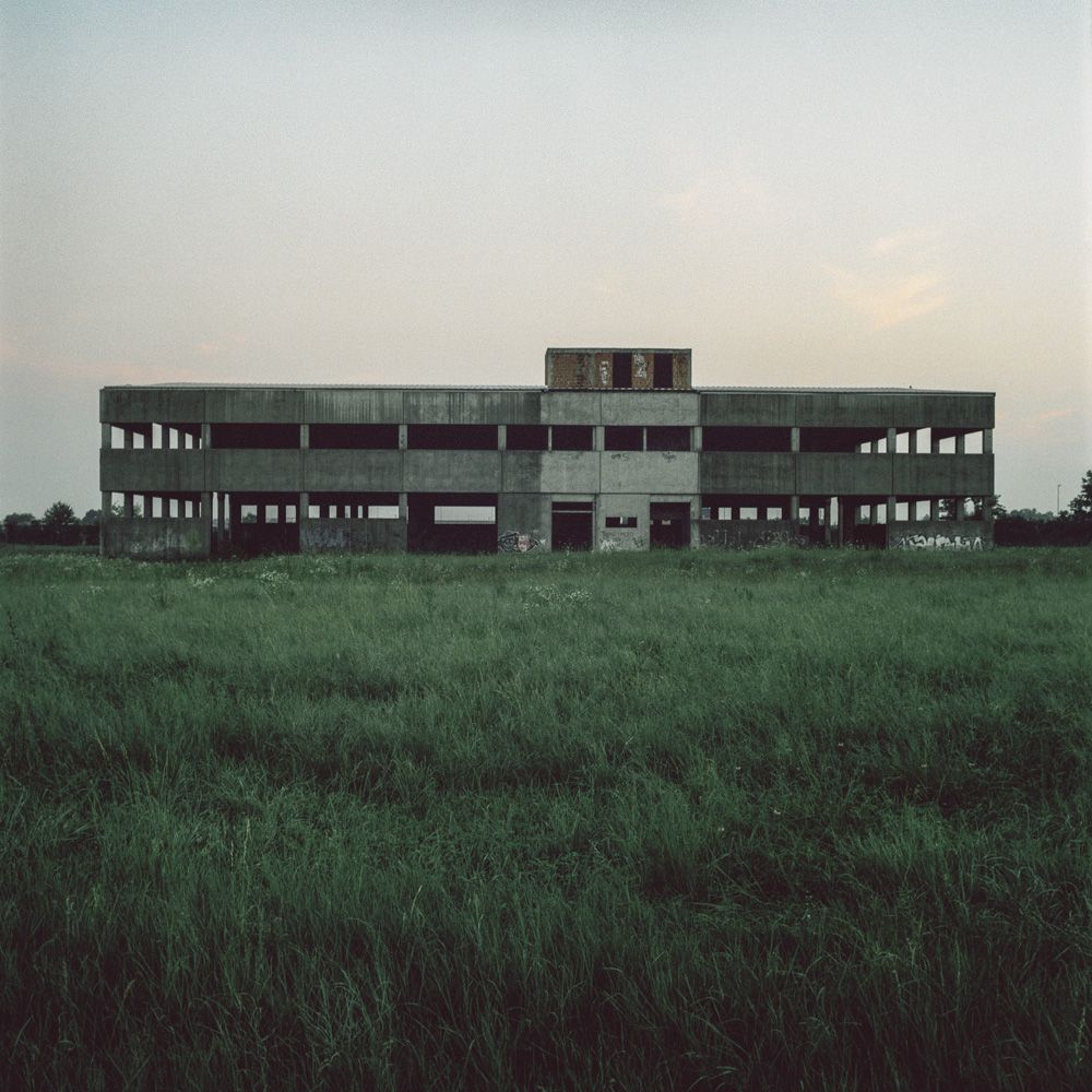 09