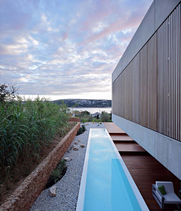 136b