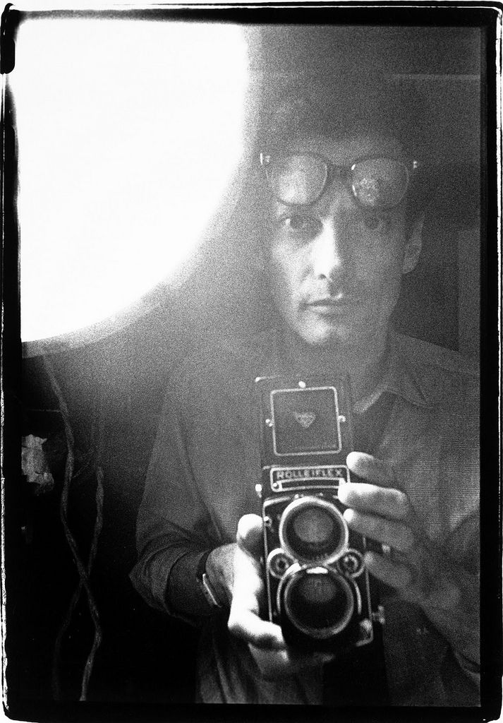 001-selfportrait-theredlist
