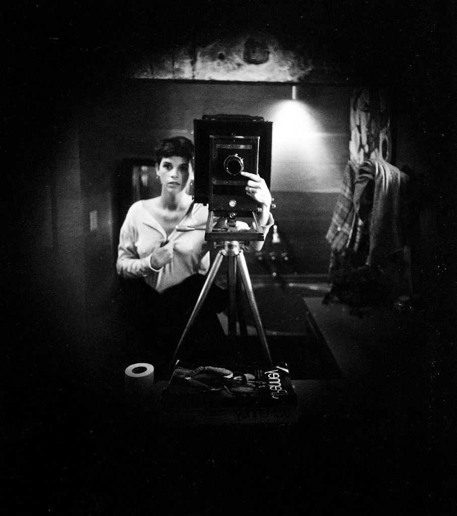 045-selfportrait-theredlist