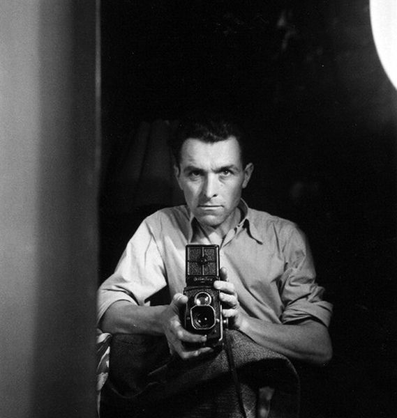 056-selfportrait-theredlist