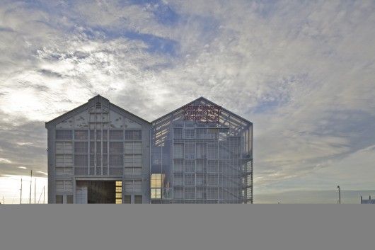 54d4d540e58eceb344000098_40-projects-shortlisted-for-the-2015-eu-prize-for-contemporary-architecture-mies-van-der-rohe-award_frac_-_regional_contempora-530x353
