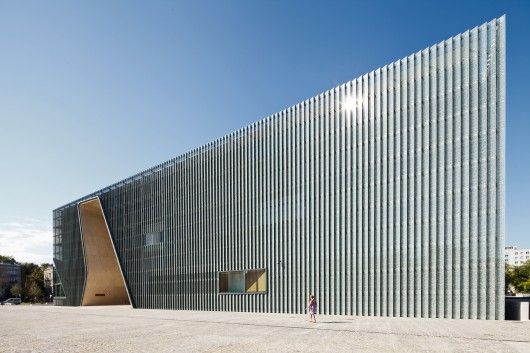 54d4dddee58ece1470000002_40-projects-shortlisted-for-the-2015-eu-prize-for-contemporary-architecture-mies-van-der-rohe-award_museum_of_the_history_of_p-530x353