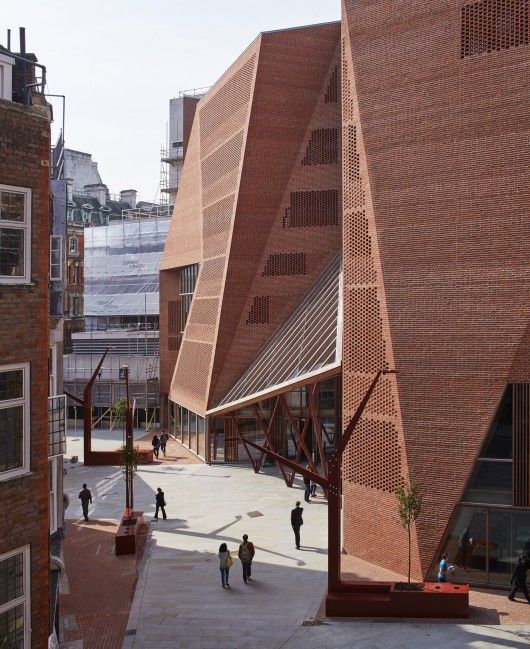 54d4e552e58ece1912000008_40-projects-shortlisted-for-the-2015-eu-prize-for-contemporary-architecture-mies-van-der-rohe-award_saw_swee_hock_student_cent-530x649