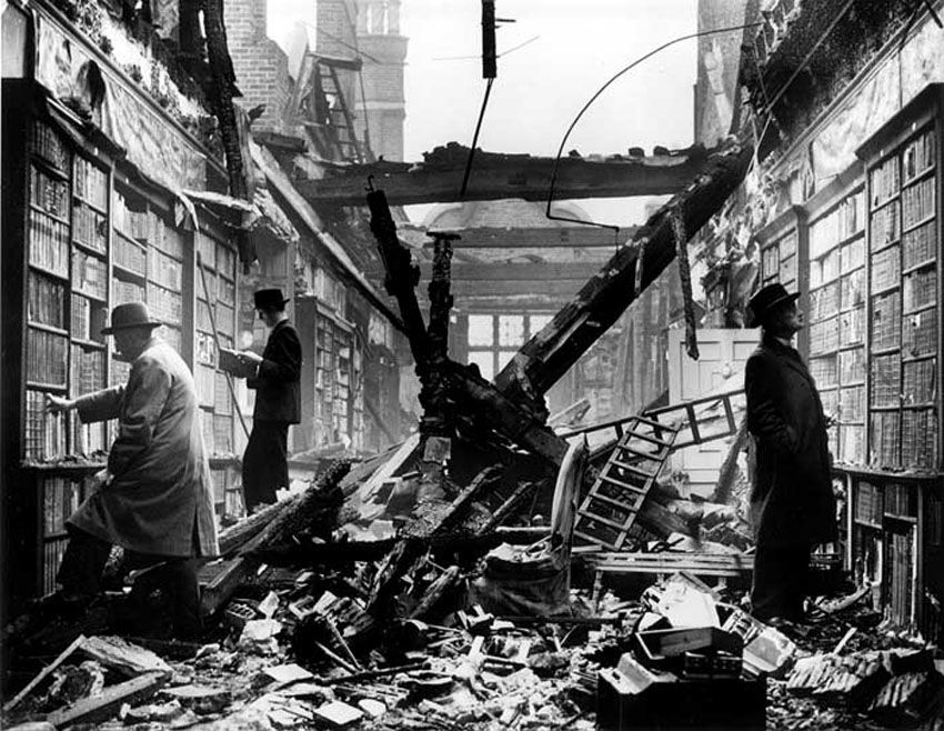 5_Holland House Library u Londonu, nakon zračnog napada 1940. godine