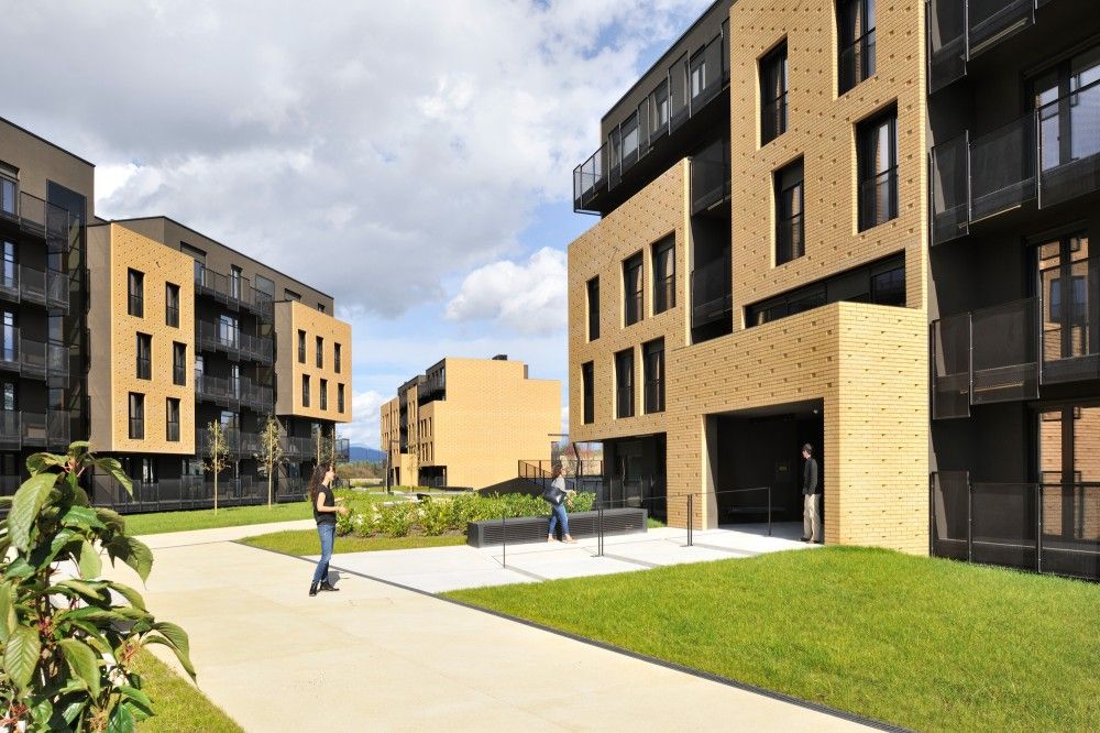 Brick Neighbourhood dekleva gregorič architects-6