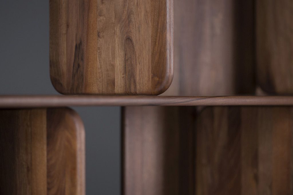 SOFT SHELF (DETAIL) IN WALNUT, NATURAL OIL A03, 200x160x40 cm