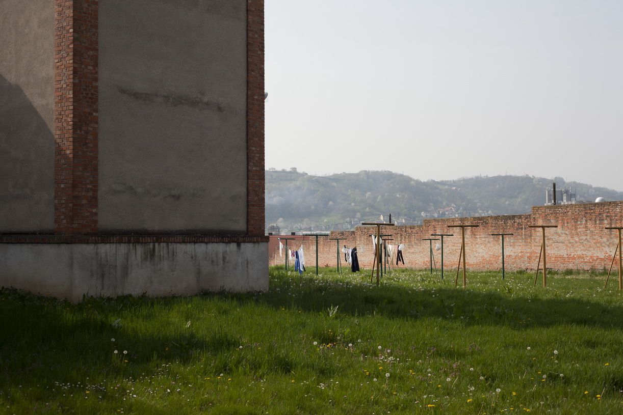 Coulisee - Female prison