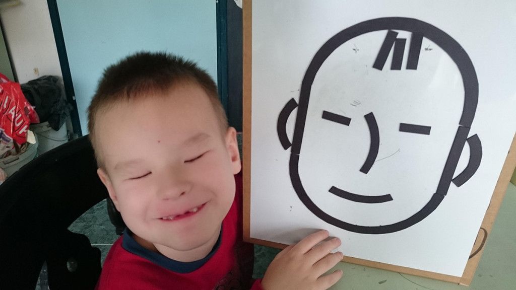 djecak i njegov autoportret (2)