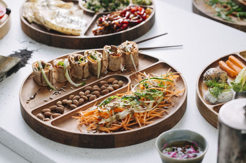 Copy of Folkk Plato with food_Photo by Lumina Images