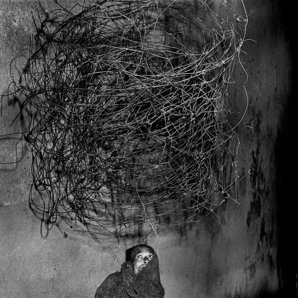 roger-ballen_twirling-wires-2001