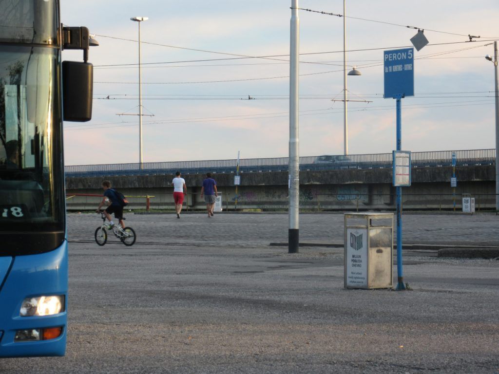 zagreb-savski-trg-sasa-simpraga-2015