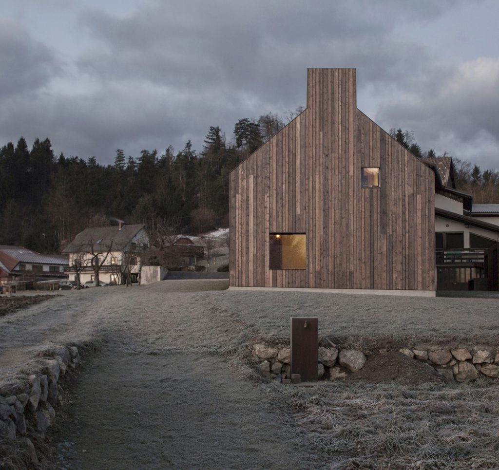 dga059_chimney_house_photo_flavio_coddou_11