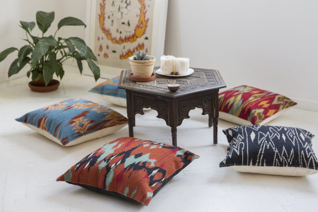 folkkment-pillows-all-patterns