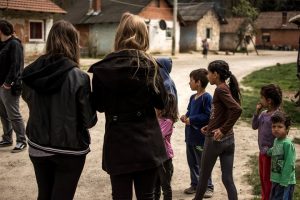 prezentacija-koprivnicke-suvremene-umjetnicke-scene-u-sklopu-radionice-kate-mijatovic-i-u-suradnji-s-ak-galerijom-prezentacija-rada-marijana-molnara_-foto-petra-travinic