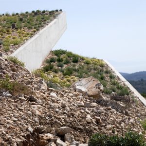 issa-megaron-9a